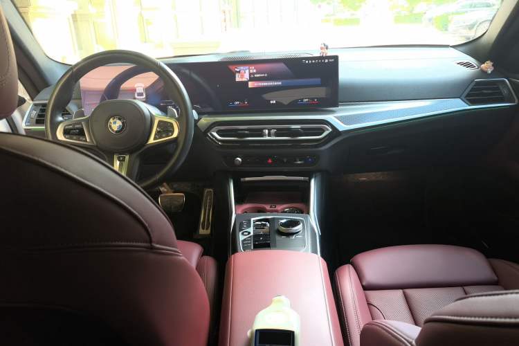 Used BMW 4 Series 2023 425i M Sport Night Edition Center Console