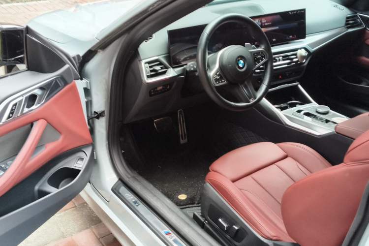Used BMW 4 Series 2023 425i M Sport Night Edition Driver Seat