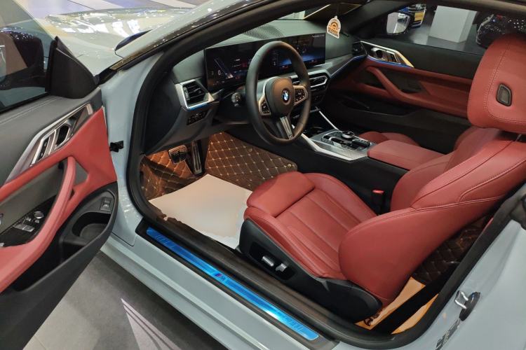 Used BMW 4 Series 2023 425i M Sport Night Edition Driver Seat