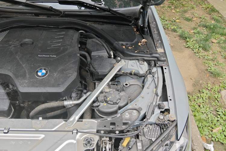 Used BMW 4 Series 2023 425i M Sport Night Edition Engine Bay Left