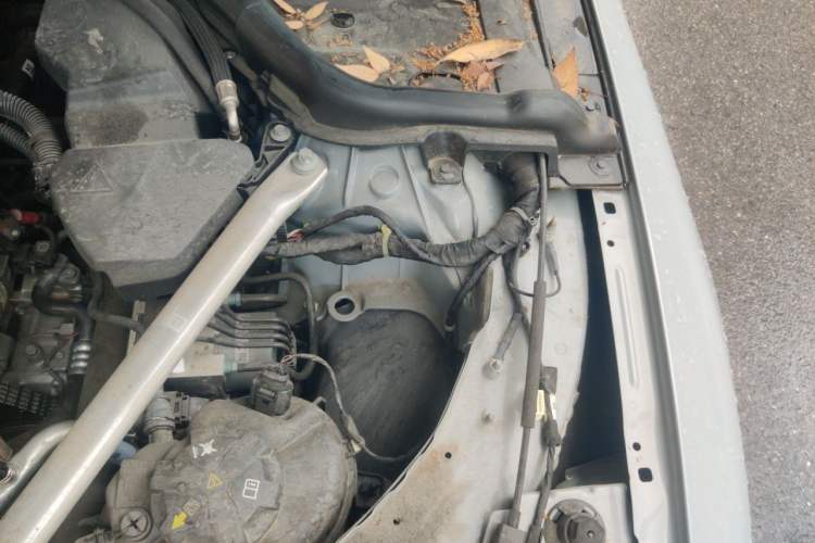 Used BMW 4 Series 2023 425i M Sport Package Engine Bay Left