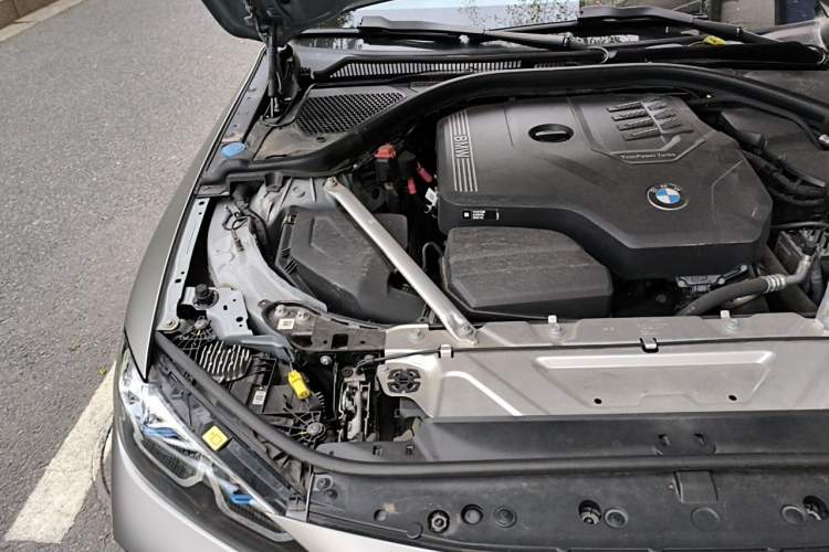 Used BMW 4 Series 2023 425i M Sport Night Edition Engine Bay Right