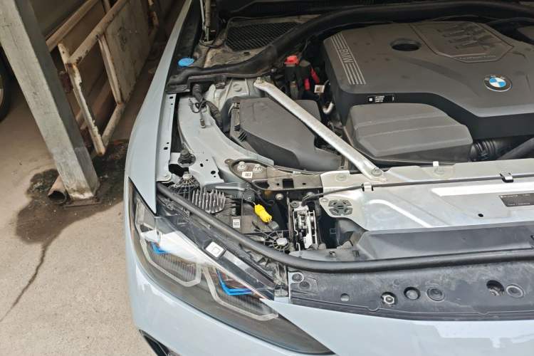 Used BMW 4 Series 2023 430i M Sport Night Edition Engine Bay Right