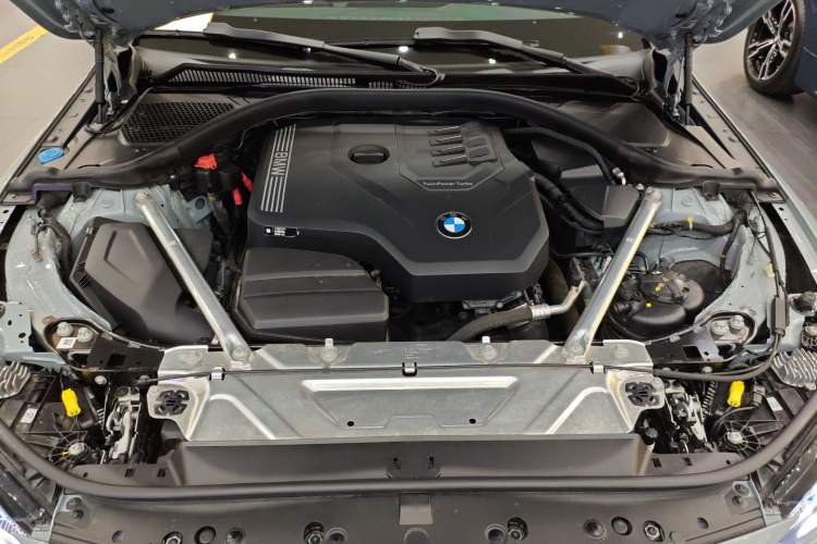 Used BMW 4 Series 2023 425i M Sport Night Edition Engine Bay