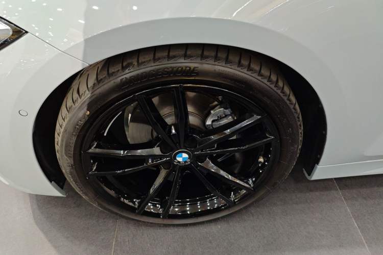 Used BMW 4 Series 2023 425i M Sport Night Edition Exterior 3