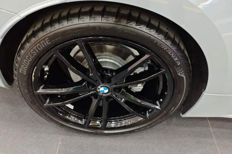 Used BMW 4 Series 2023 425i M Sport Night Edition Exterior 4