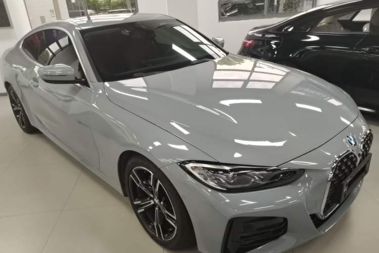 Used BMW 4 Series 2023 425i M Sport Package Front Right 45 Deg