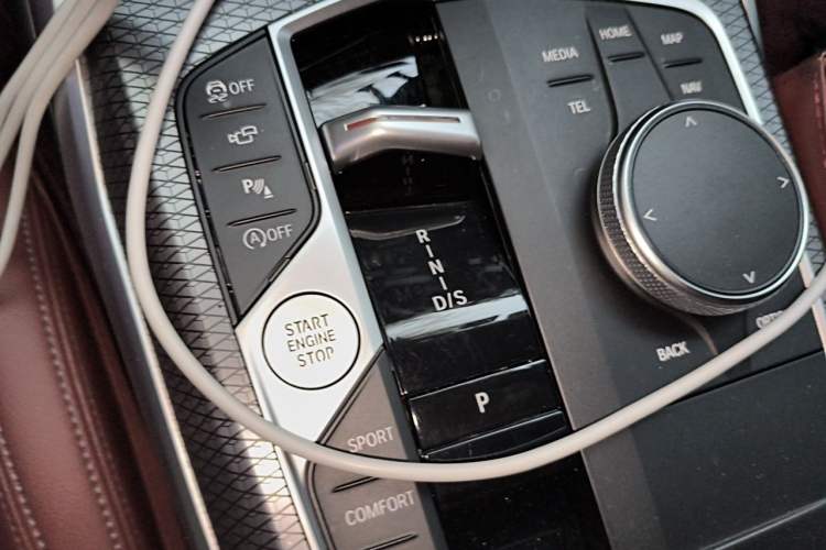 Used BMW 4 Series 2023 425i M Sport Night Edition Gear Lever
