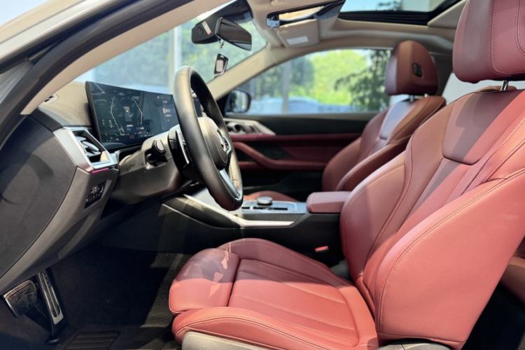 Used BMW 4 Series 2023 425i M Sport Package Interior 6
