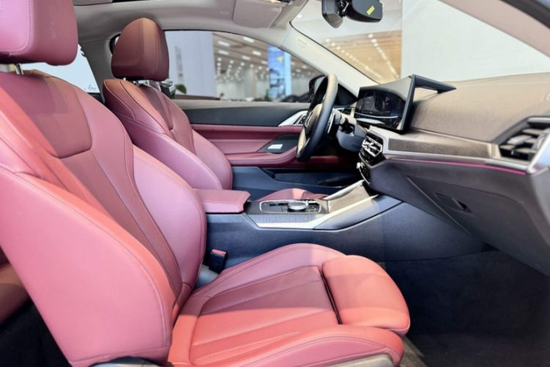 Used BMW 4 Series 2023 425i M Sport Package Interior 6