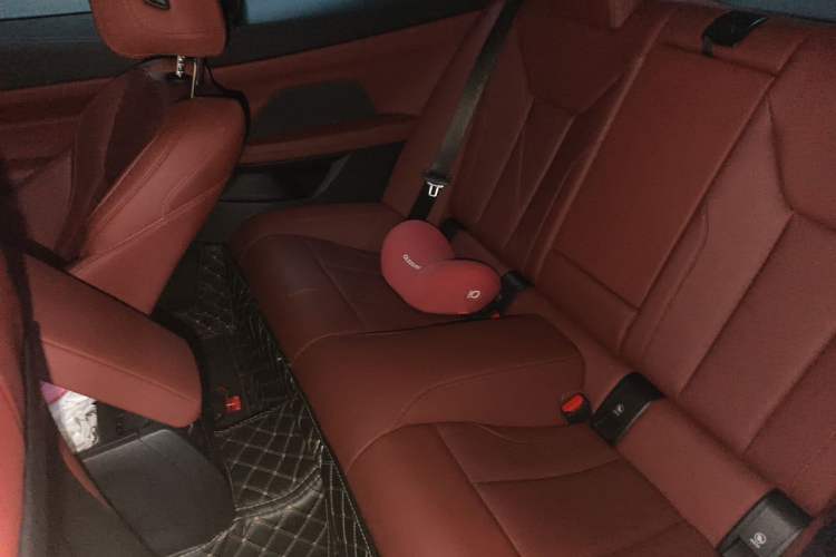 Used BMW 4 Series 2023 425i M Sport Night Edition Left Rear Seat