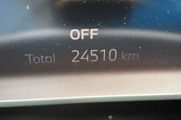 Used BMW 4 Series 2023 425i M Sport Night Edition Odometer Close Up
