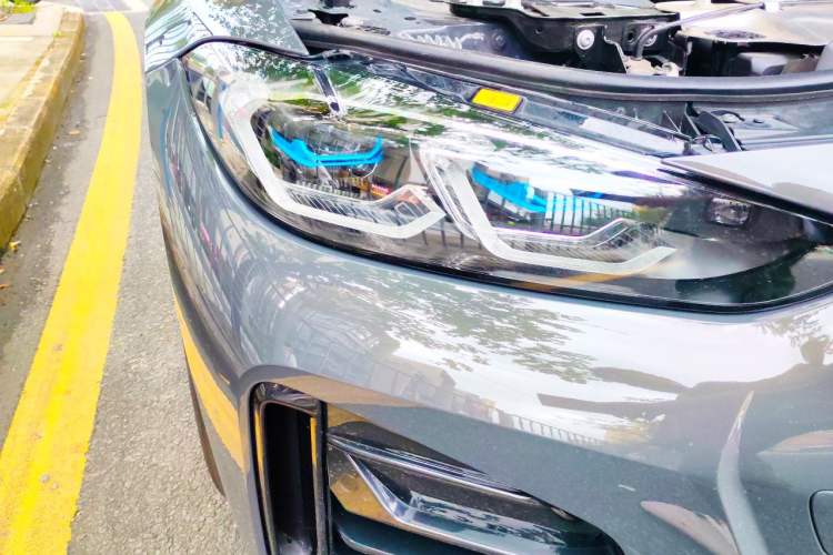 Used BMW 4 Series 2023 425i Gran Coupe M Sport Night Edition Package Right Front Headlight