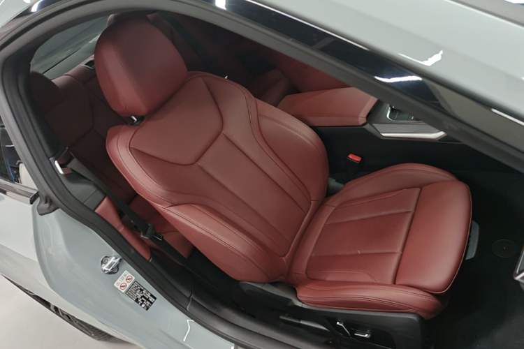 Used BMW 4 Series 2023 425i M Sport Night Edition Right Front Seat