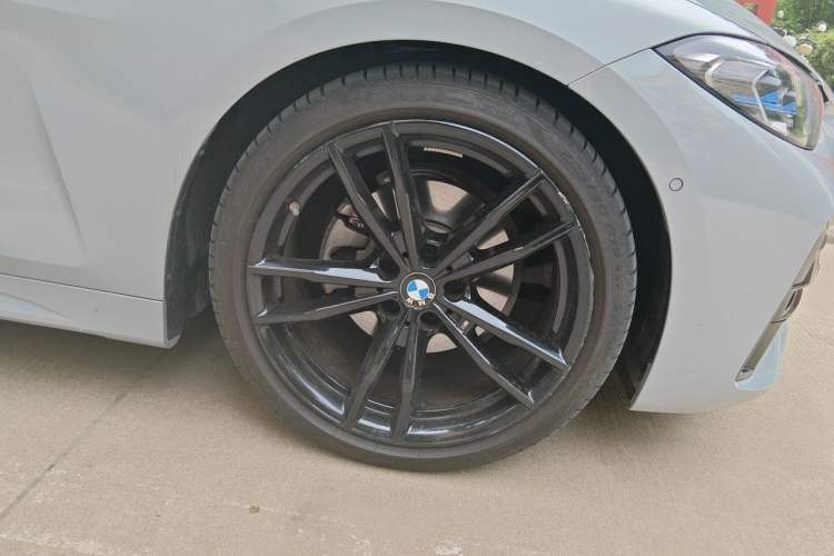 Used BMW 4 Series 2023 425i M Sport Night Edition Right Front Wheel Hub