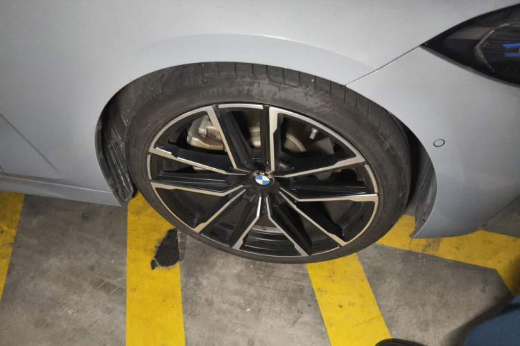 Used BMW 4 Series 2023 430i M Sport Night Edition Right Front Wheel Hub