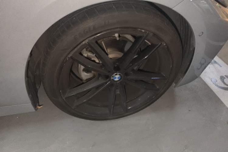 Used BMW 4 Series 2023 425i M Sport Night Edition Right Front Wheel Hub