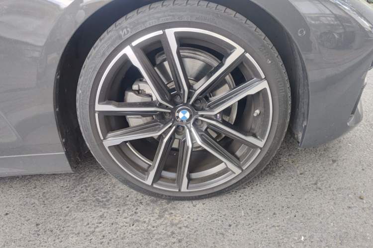 Used BMW 4 Series 2023 430i M Sport Night Edition Right Front Wheel Hub