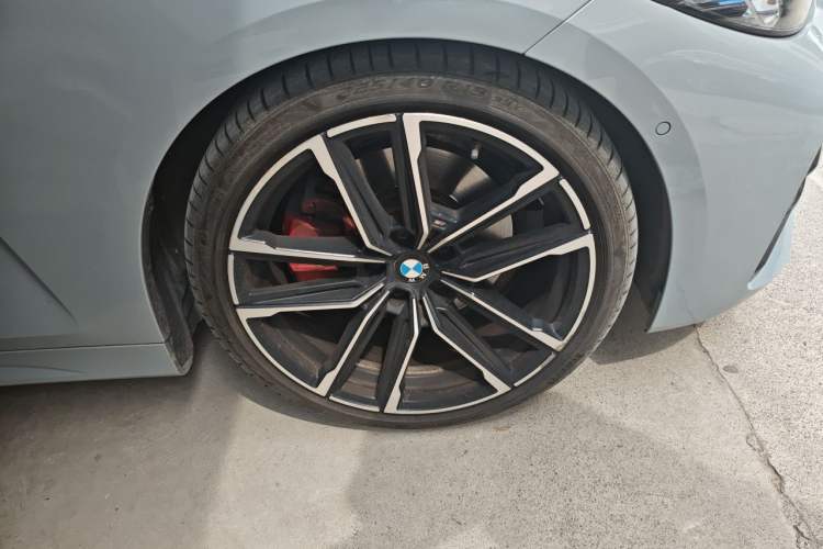 Used BMW 4 Series 2023 430i M Sport Night Edition Right Front Wheel Hub