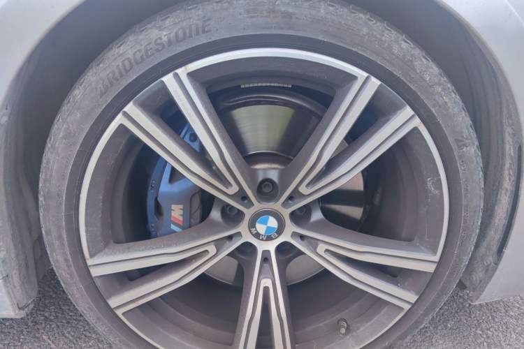 Used BMW 4 Series 2023 430i M Sport Night Edition Right Front Wheel Hub