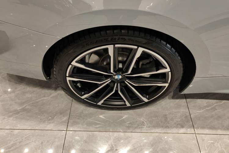 Used BMW 4 Series 2023 430i M Sport Night Edition Right Rear Wheel Hub