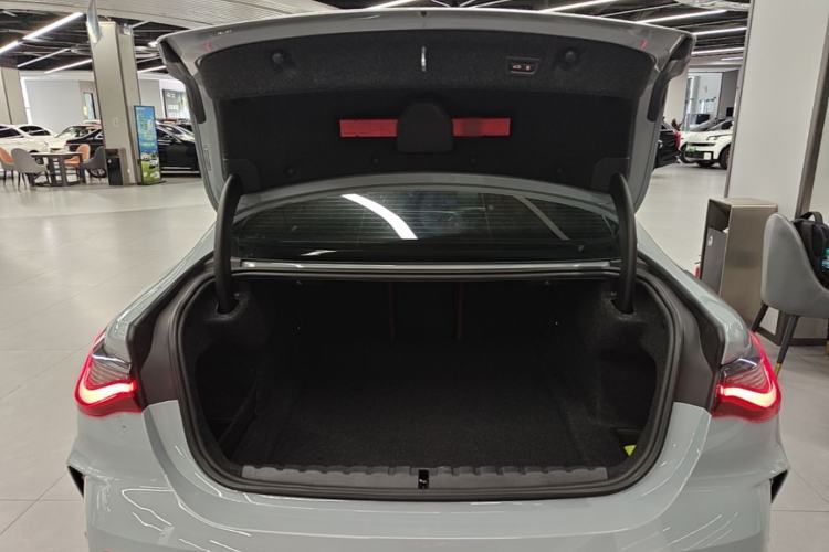 Used BMW 4 Series 2023 425i M Sport Night Edition Trunk