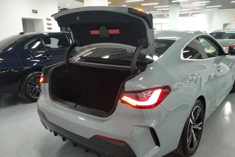 Used BMW 4 Series 2023 425i M Sport Package Trunk