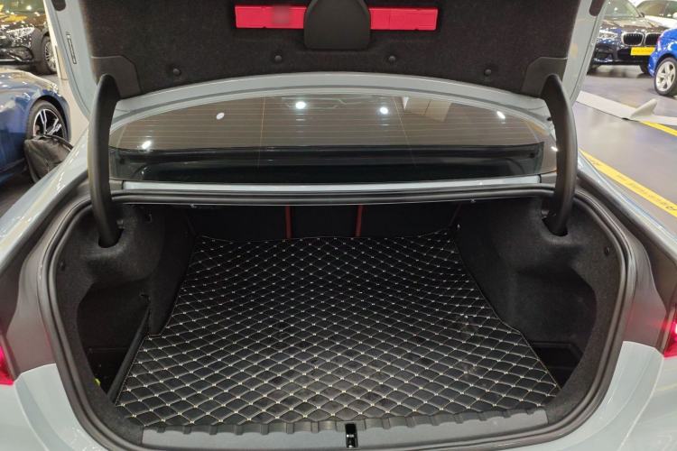 Used BMW 4 Series 2023 425i M Sport Night Edition Trunk