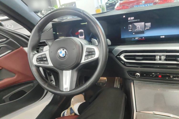 Used BMW 4 Series 2023 430i Convertible M Sport Night Edition Package Center Console