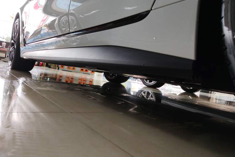 Used BMW 4 Series 2023 425i Gran Coupe M Sport Night Edition Package Left Side Sill