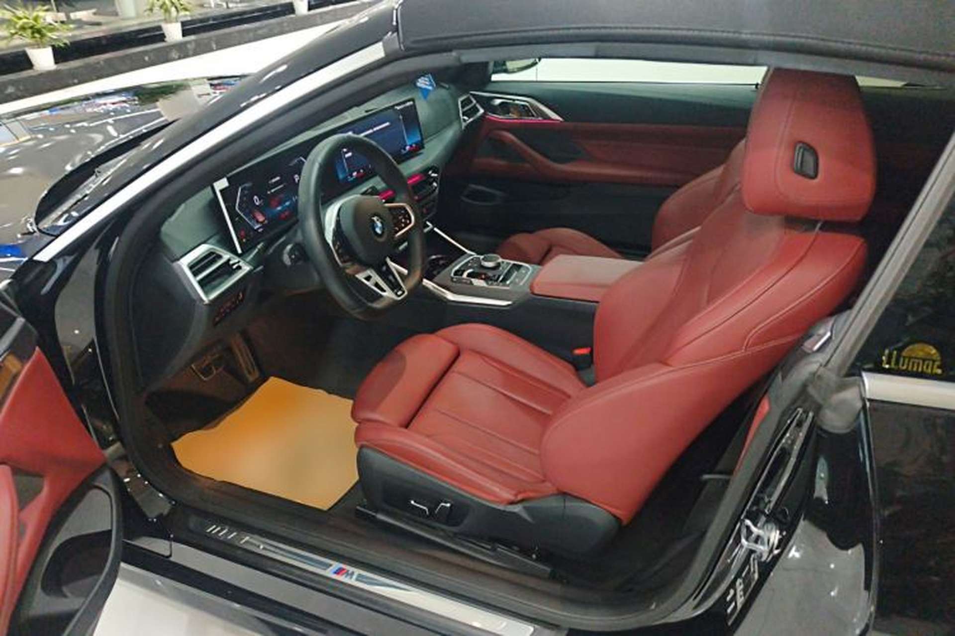 Used BMW 4 Series 2024 425i Convertible M Sport Package Driver Seat