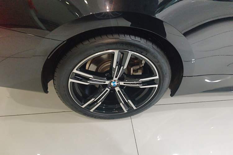 Used BMW 4 Series 2024 425i Convertible M Sport Package Exterior 5