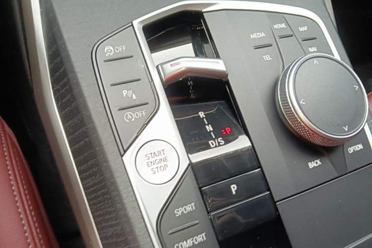 Used BMW 4 Series 2024 425i M Sport Package Gear Lever