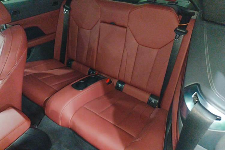 Used BMW 4 Series 2024 425i Convertible M Sport Package Left Rear Seat