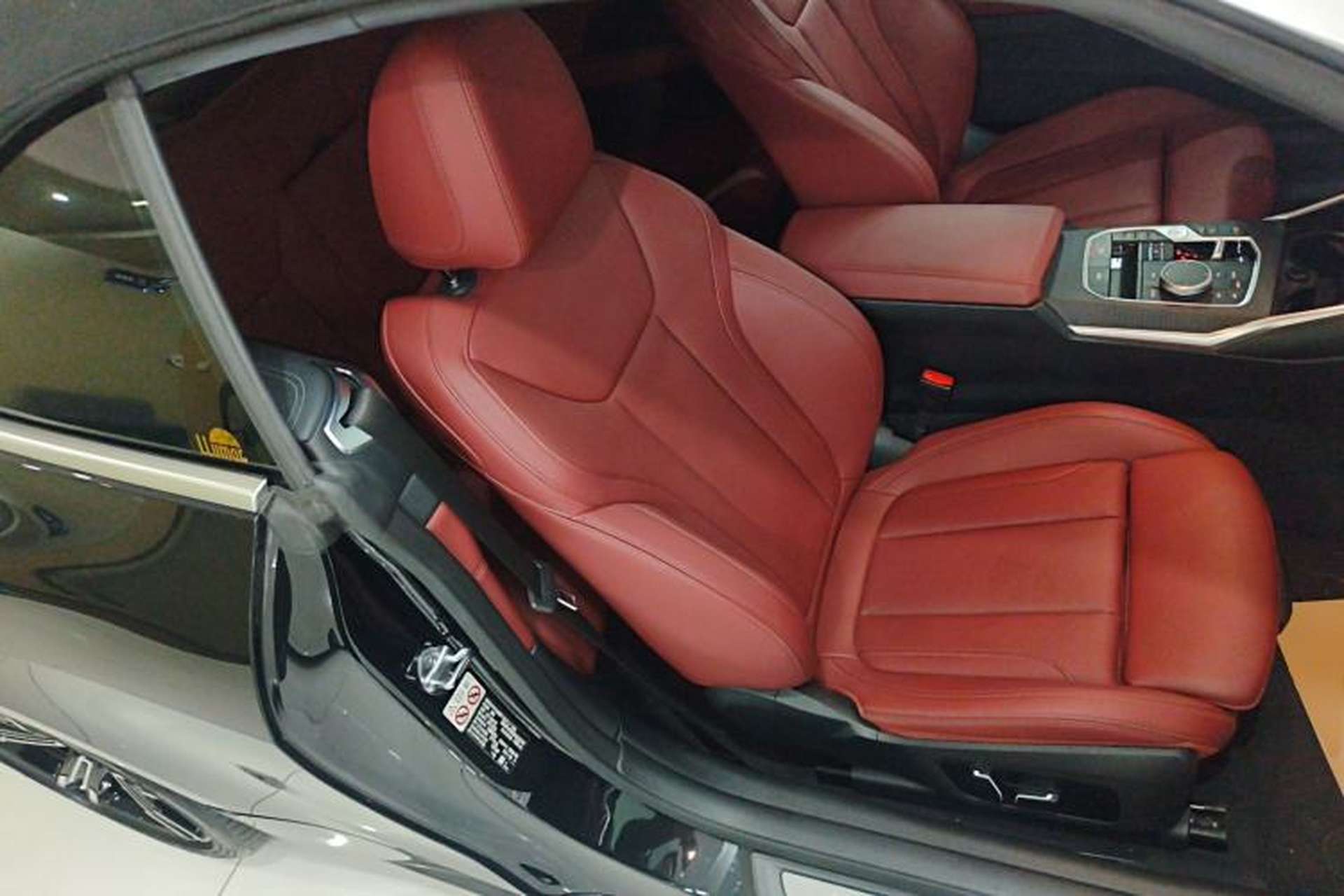 Used BMW 4 Series 2024 425i Convertible M Sport Package Right Front Seat