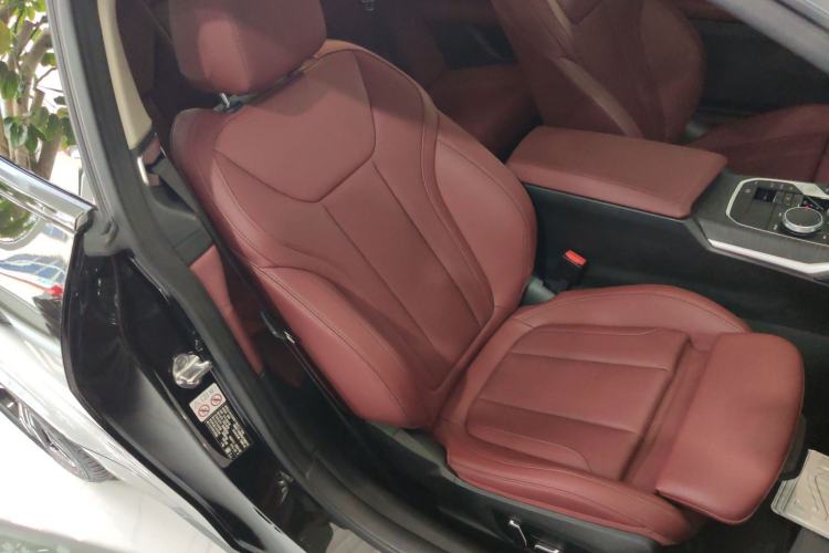 Used BMW 4 Series 2024 425i M Sport Package Right Front Seat