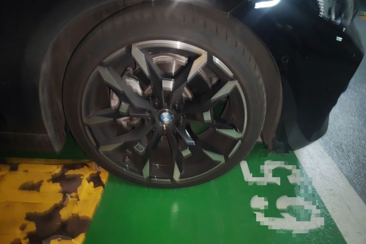 Used BMW 4 Series 2024 430i M Sport Night Edition Right Front Wheel Hub