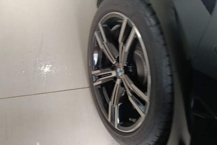 Used BMW 4 Series 2024 425i M Sport Package Right Rear Wheel Hub