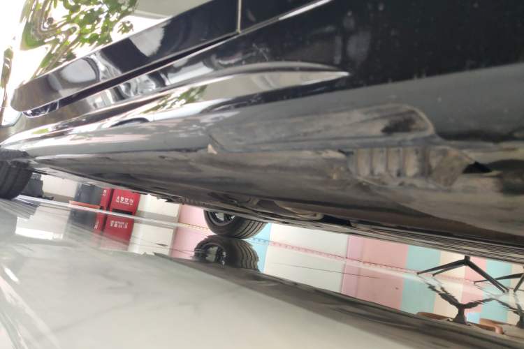 Used BMW 4 Series 2024 425i M Sport Package Right Side Sill