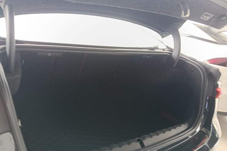 Used BMW 4 Series 2024 425i M Sport Package Trunk