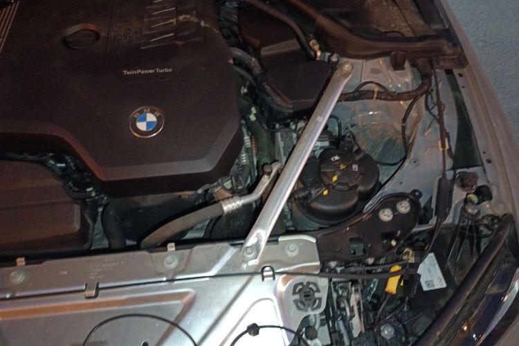 Used BMW 4 Series 2024 425i M Sport Package Engine Bay Left