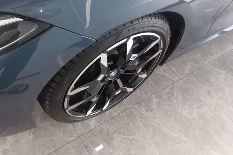 Used BMW 4 Series 2024 430i M Sport Night Edition Left Front Wheel Hub