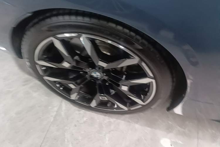 Used BMW 4 Series 2024 430i M Sport Night Edition Right Rear Wheel Hub