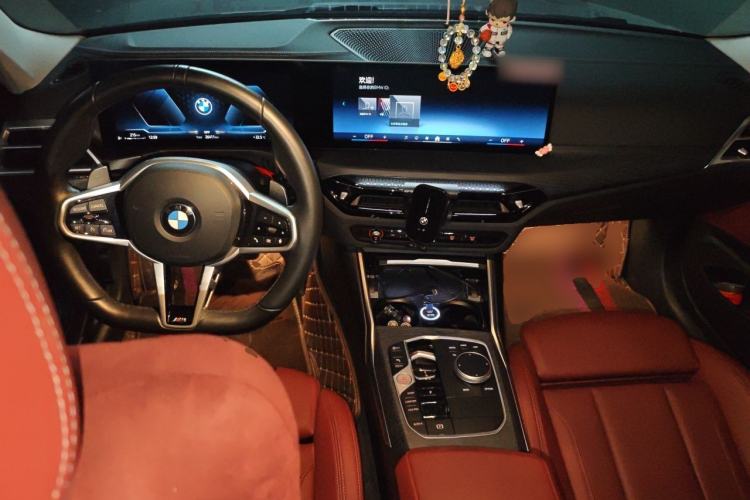 Used BMW 4 Series 2024 425i M Sport Package Center Console