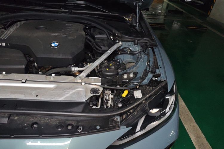 Used BMW 4 Series 2024 425i M Sport Package Engine Bay Left