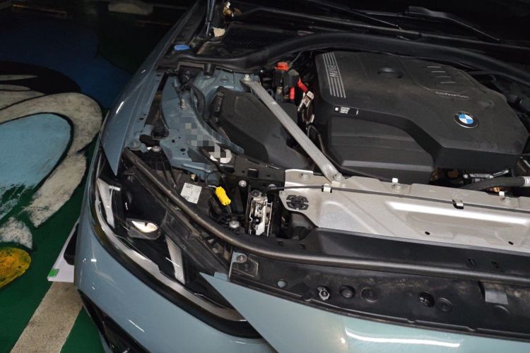 Used BMW 4 Series 2024 425i M Sport Package Engine Bay Right