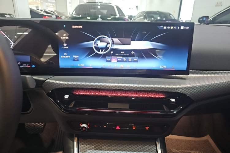 Used BMW 4 Series 2024 430i Gran Coupe M Sport Night Edition Package Audio And AC Panel