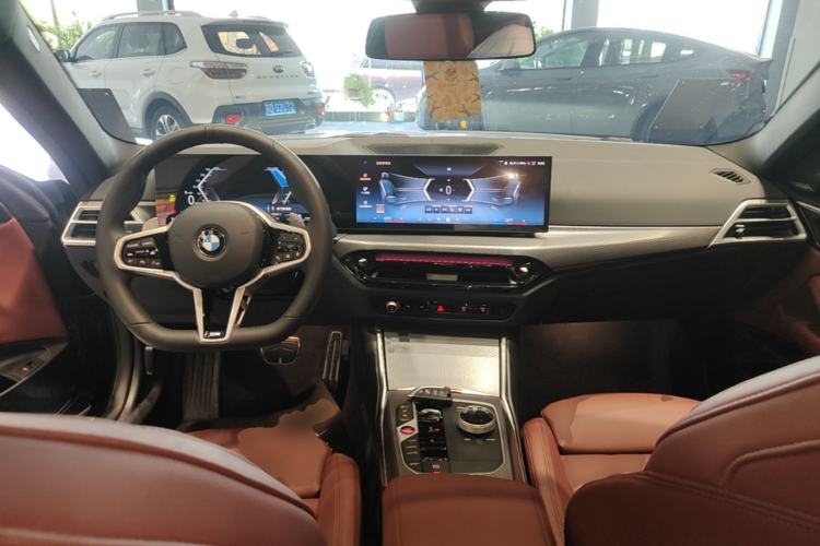 Used BMW 4 Series 2024 430i M Sport Night Edition Center Console