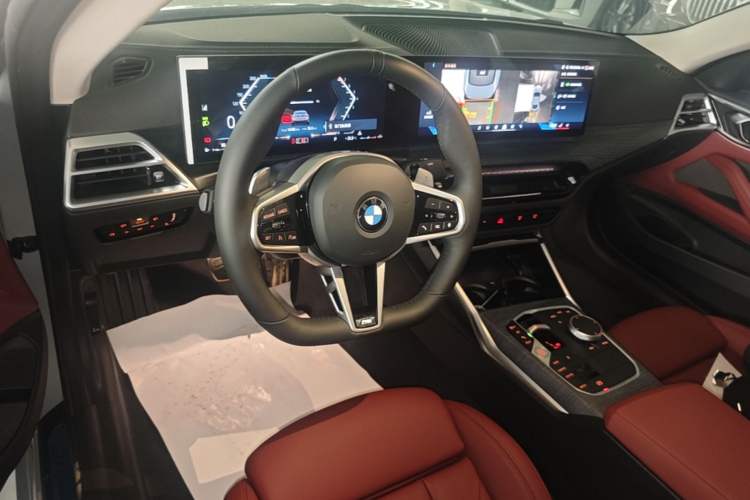 Used BMW 4 Series 2024 425i M Sport Package Center Console
