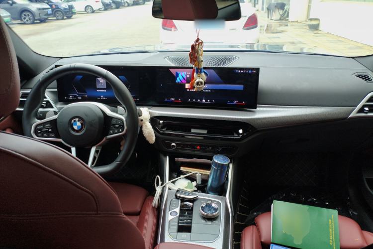 Used BMW 4 Series 2024 430i M Sport Night Edition Center Console
